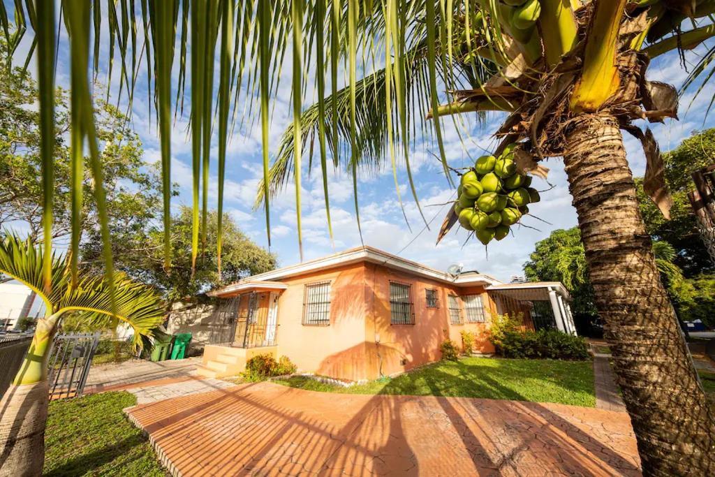 Modern 2 Bedroom In The Heart Of Wynwood Art District Miami Exterior photo